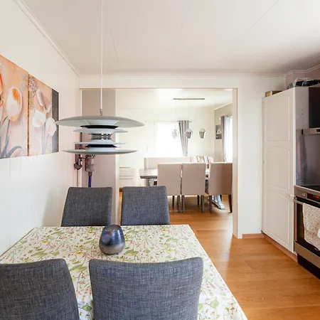 Prázdninový dům Reine Mountain View Retreat