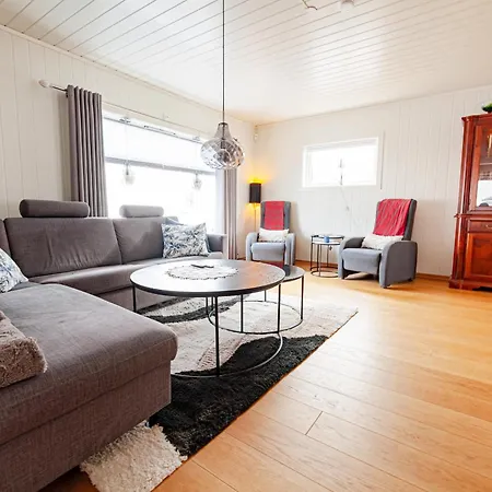 Reine Mountain View Retreat Prázdninový dům