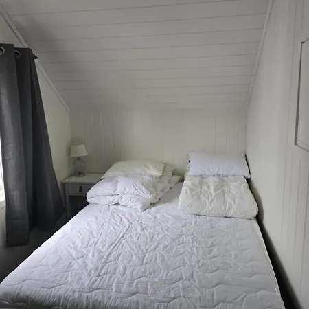 Nyaraló Reine Mountain View Retreat *