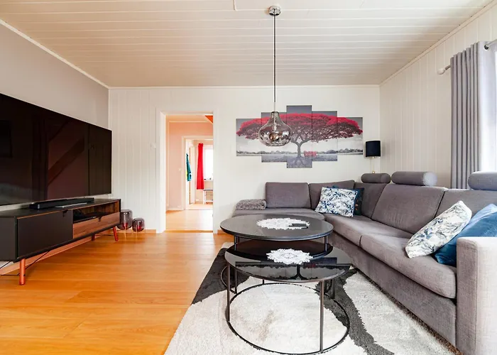 Reine Mountain View Retreat Dom wakacyjny